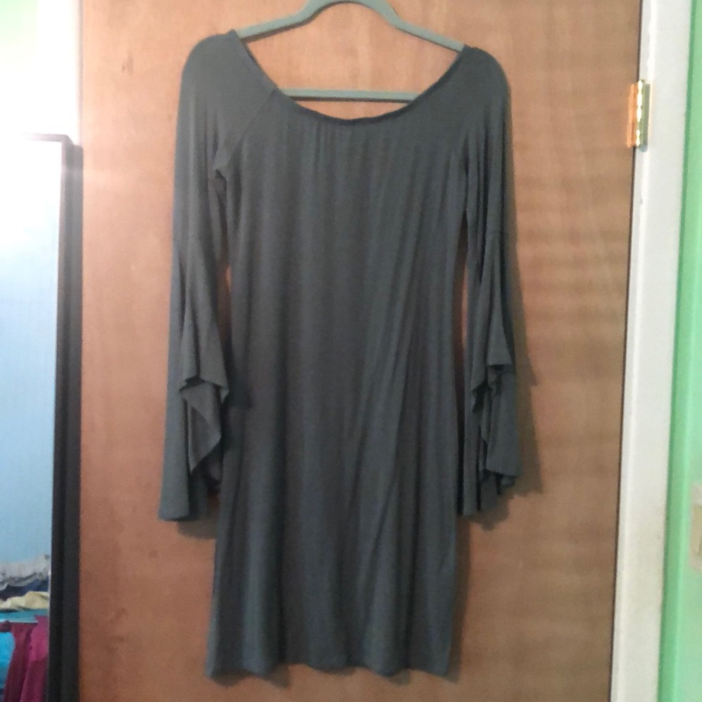 Green Short Bodycon Dress with Flowy Sleeves